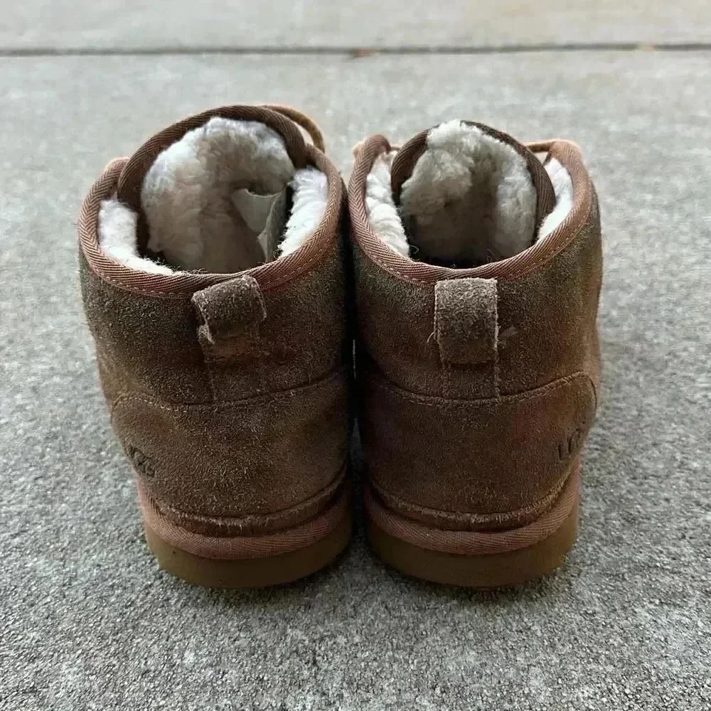 UGG Neumel Classic Fur Lined Suede Lace-Up Chukka Boots Men’s Sz 8